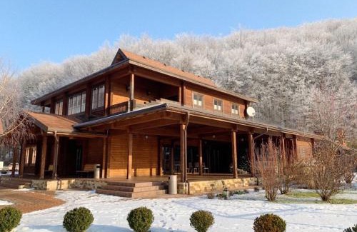 Lisarnya Hotel | Belle Royalle