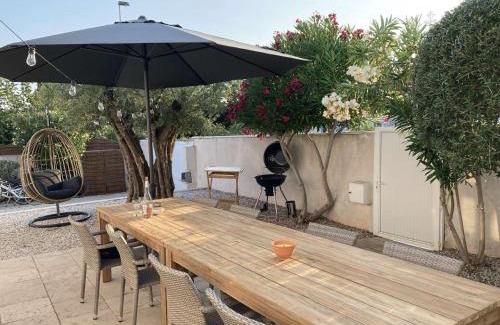 Portiragnes Villa | Belle villa spacieuse avec piscine privée, 10 couchages,wifi, proche canal du midi et à 3 km de la mer LXPIN7