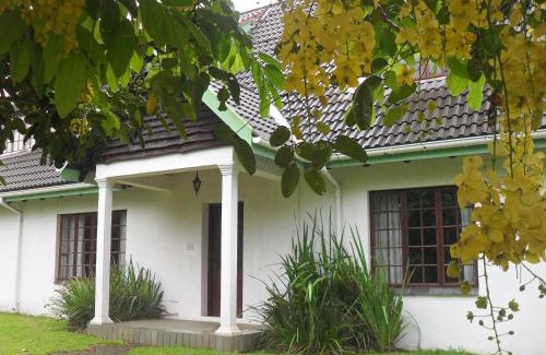 Hibiscus Coast Ski Chalet | Bellevue Guest Lodge