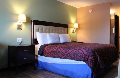 Bellevue Hotel | Bellevue Hotel & Suites