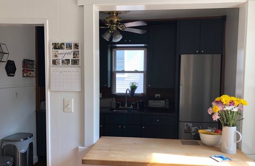 Wall Apartment | BELMAR - Cute 2 Bdrm Apartment 3 Blocks from the Beach