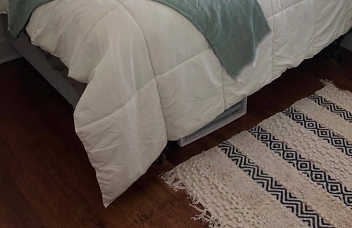 Wall Apartment | BELMAR - Cute 2 Bdrm Apartment 3 Blocks from the Beach