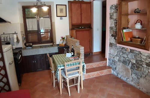 Isola dei Pescatori Villa | Belvilla by OYO Mansion in Stresa