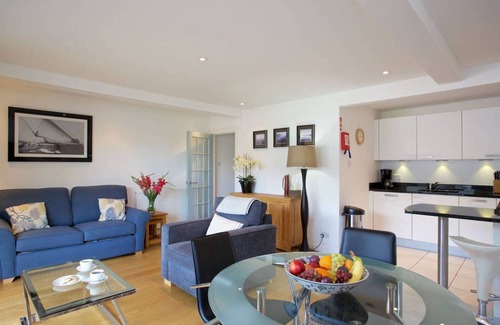 Kenmore Apartment | Ben Oss