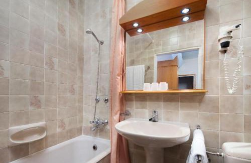 Terezvaros Hotel | Benczur Hotel