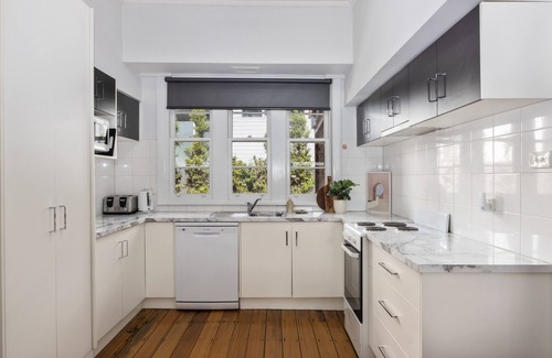 Bendigo House | Bendigo Signature Accommodation on Hargreaves