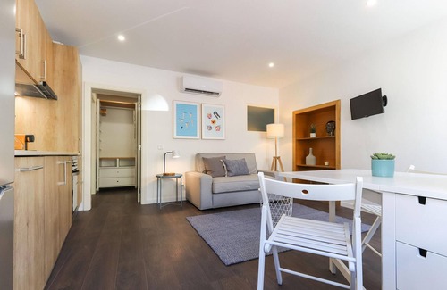 Carnide Apartment | Benfica Apartments I by Homing