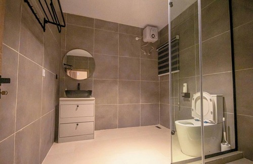 Etete Apartment | Benin City Blissful Apartment - Cozy 2BR Retreat