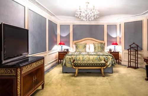Courtfield Hotel | Bentley London