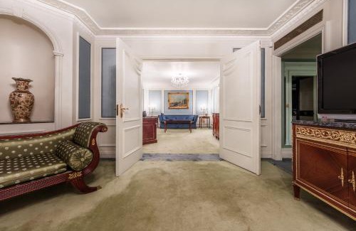 Courtfield Hotel | Bentley London