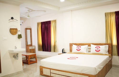 Ponnani Hotel | Benzy Tourist Home