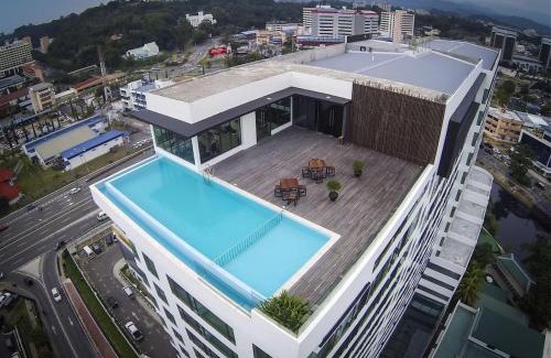Downtown Kota Kinabalu House | Ber-Santai @Sky Hotel Suites