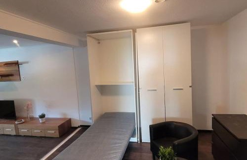 Bergisch Gladbach Apartment | Berg Messe EG, 2,5 Zimmer, Homeoffice, W-Lan