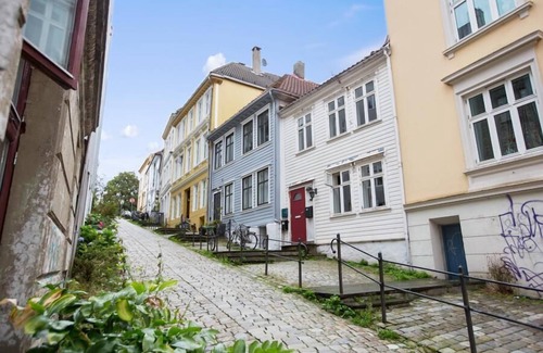 Bergen City Centre Apartment | Bergen House I 10 min to Bryggen I 24/7 check-in