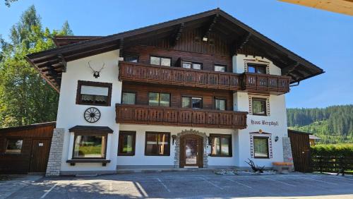 Ramsau am Dachstein Apartment | Bergidyll Top 1 Gartenwohnung