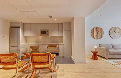 Nueva Espana Apartment | Bernabeu Place V apartment in Madrid