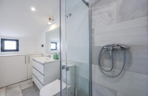 Hispanoamerica Apartment | Bernabeu Roof Apartment in Madrid