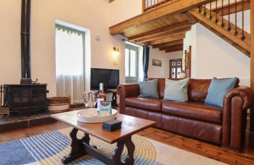 Mullion House | Bert's Barn