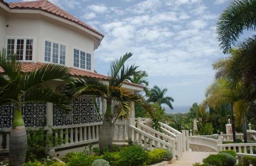 IronShore Estates Apartment | Bertrann Bed & Breakfast