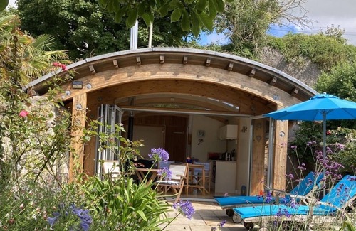 Manorbier Apartment | Bespoke Wood Eco Cabin in Manorbier on the Pembrokeshire Coast.