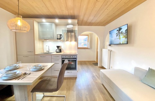 Hopferau Villa | Best Butler Alp Villa 11 persons I Log cabin I Parking I Netflix