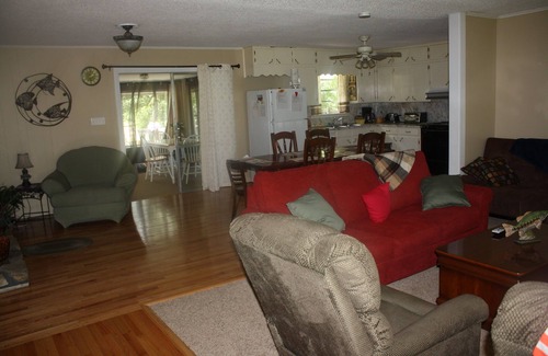 Jasper House | BEST DEAL on SMITH LAKE/Level/Convenient/Great Beautiful View