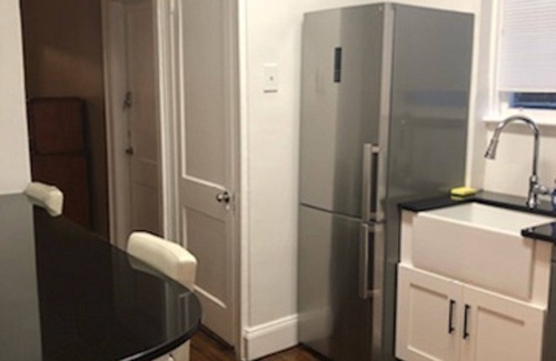 East Bronx House | Best in NYC! Urban feel private garden, easy access to all of NYC,NJ, LI & Conn.
