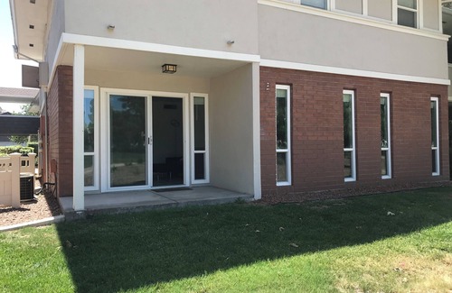 Winchester Condo | Best Kept Secret! Las Vegas Country Club Golf Course Guard Gated, strip 1.5 mile