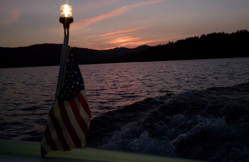 Glenville Cabin | Best Location on the Lake. Summer, Fall & Holidays 2025 & 3 miles to Cashiers Nc