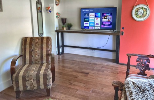North Charlotte Apartment | Best of Noda for 5 Guests. Vegan Dining, Wifi, Off Street Parking