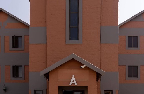 Bloemfontein Apartment | Best Overnight With Free Wifi Modern and Private