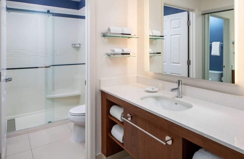 Arts/Warehouse District Resort | Best Place to Stay in New Orleans! Outdoor Pool, Pet-friendly, Free Breakfast!