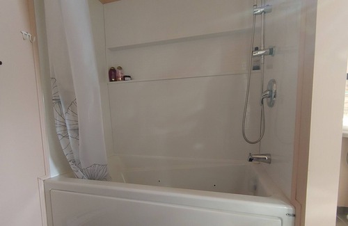 Levis Apartment | BEST VIEW of QUEBEC CITY WATERFRONT 2BR