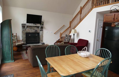 Hawley Ski Chalet | BEST WALLENPAUPACK SUNSETS - LAKEFRONT CHALET W SEASONAL DOCK/AC/Private Setting