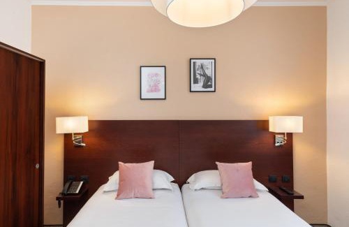 Cannes Old Town Hotel | Best Western Hôtel des Orangers Cannes