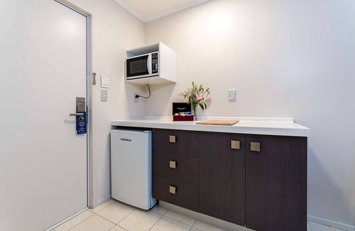 Epsom Hotel | Best Western Newmarket Inn & Suites
