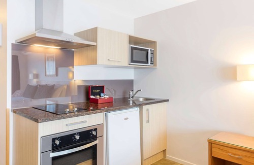 Epsom Hotel | Best Western Newmarket Inn & Suites