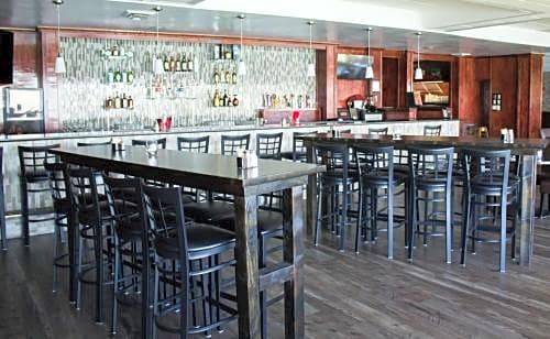 Moses Lake Hotel | Best Western PLUS Lake Front Hotel