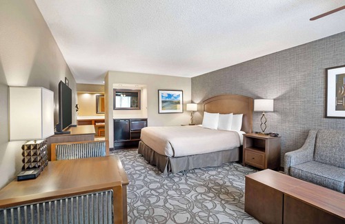 Paso Robles Hotel | Best Western Plus Black Oak