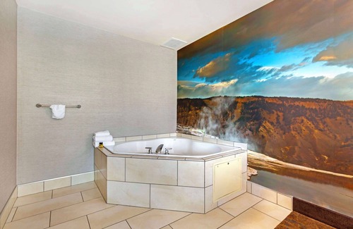 Bozeman Hotel | Best Western Plus GranTree Inn