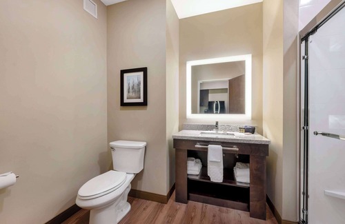 Madison Hotel | Best Western Plus Lakeview Hotel
