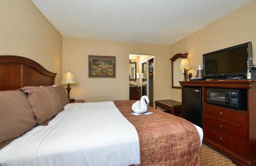 Downtown Branson Hotel | Best Western Plus Landing View Inn & Suites