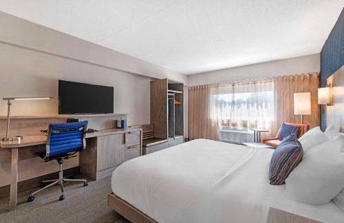 Laconia Hotel | Best Western Plus Landmark Inn