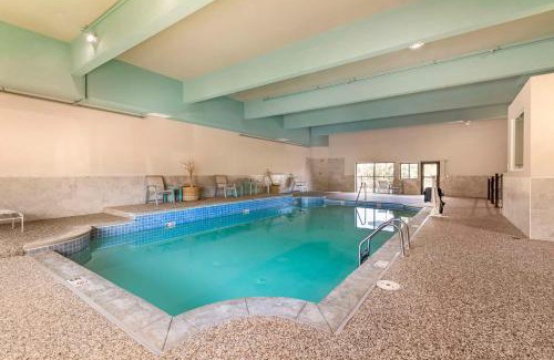 Laconia Hotel | Best Western Plus Landmark Inn