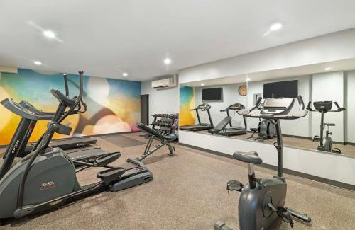 Laconia Hotel | Best Western Plus Landmark Inn