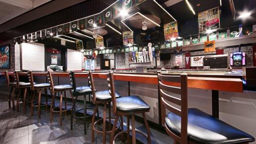Milwaukee Hotel | Best Western Plus Milwaukee Airport Hotel & Conference Center