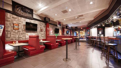 Milwaukee Hotel | Best Western Plus Milwaukee Airport Hotel & Conference Center