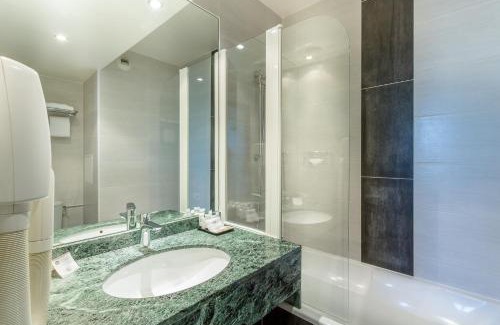 Batignolles Hotel | Best Western Plus Opéra Batignolles