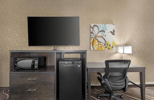 Anaheim Resort Hotel | Best Western Plus Park Place Inn - Mini Suites
