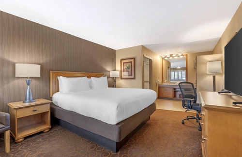 Southwest Anaheim Hotel | Best Western Plus Pavilions
